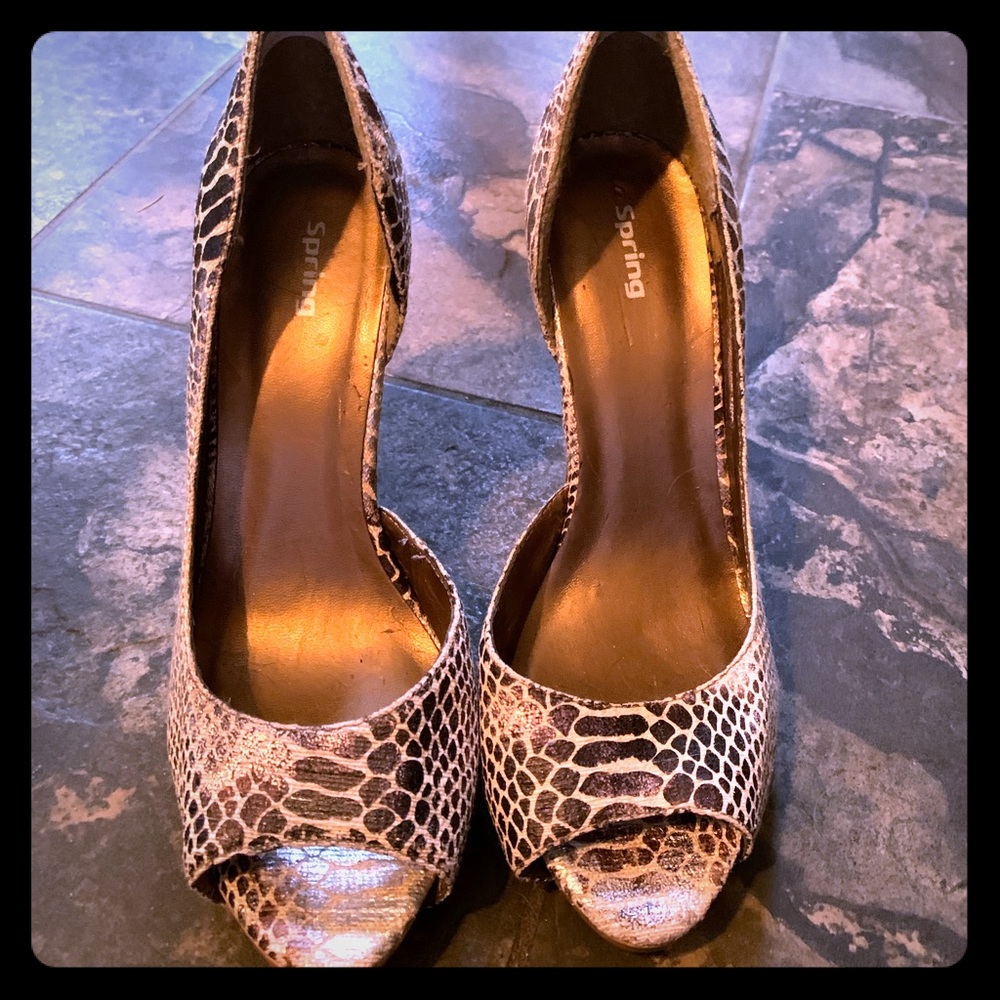 Never used snake print heels